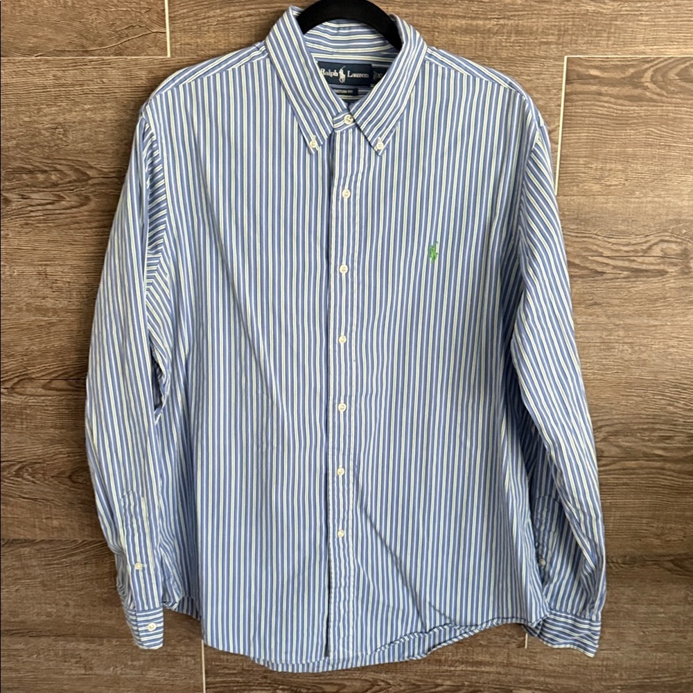 Ralph Lauren shirt EUC